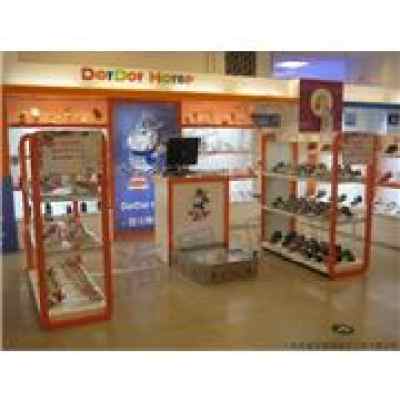 深圳鞋帽展示柜 打造鞋帽店視覺營銷的關鍵道具